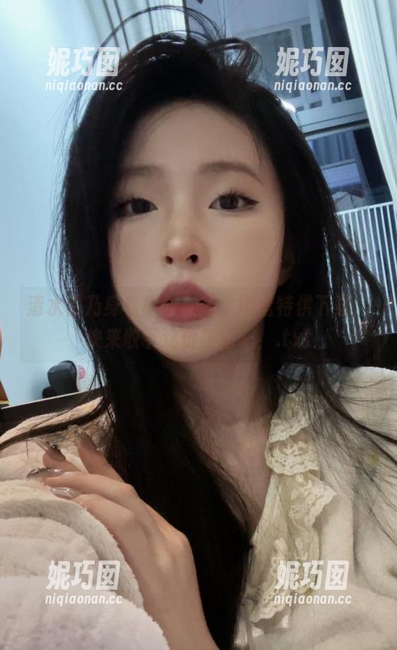 清水由乃身着华丽礼服，网盘特供下载，快来收下这份美丽吧！.txt