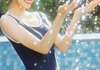 爱蜜社 – Yannie天台的真实写照：写真集与精彩原图唤醒你的视觉享受.txt
