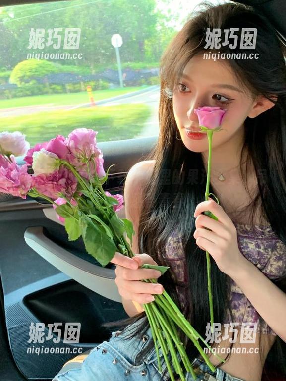 微密圈 - 独家下载牛奶里的果汁全集，吊带写真带你感受青春！.txt