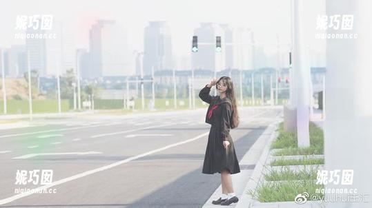 在线欣赏玉汇yuuhui的可爱写真日常，带你进入她的梦幻世界！.txt