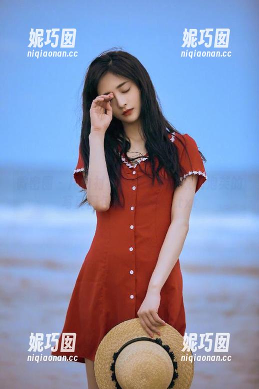 微密圈 - 用白衬衫讲述故事：玫桃泡芙的写真图包让人心醉！.txt