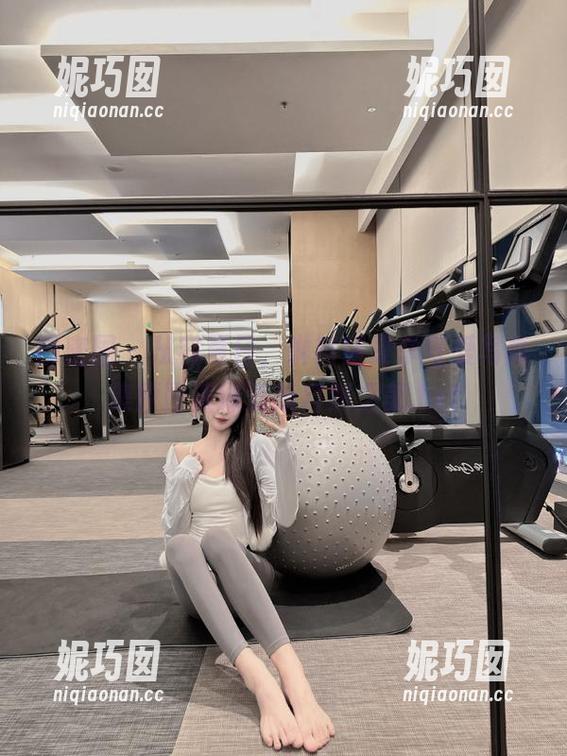 微密圈 - 从容夏日，琳铛铛夏季可爱写真集原图演绎清新自然之美.txt