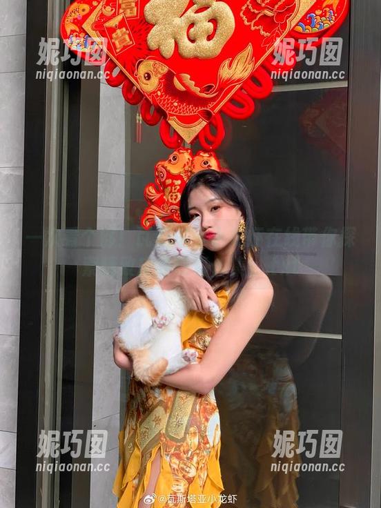 一次看个够！瓦斯塔亚小龙虾在线带你探索精致皮衣写真合集！.txt