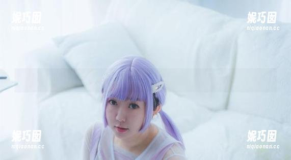 清晨阳光照耀下的甜糖大魔王：高清写真传递温暖与希望.txt