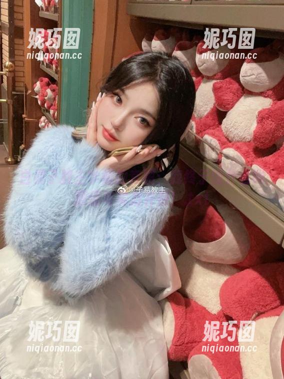 白易子教主学姐的套图：我终于懂什么叫颜值与实力并存！.txt