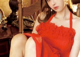 高清作品：白莉爱吃巧克力揭秘秘书角色之美，视觉盛宴不容错过.txt