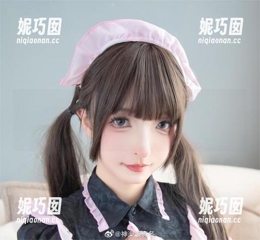 神乐坂真东独特夏日戏水写真集：在水中尽情欢笑的瞬间，搭配真实原图，展现无限魅力！.txt