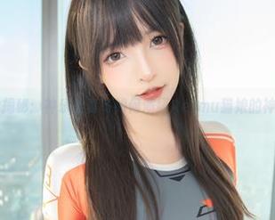 高清写真集大揭秘：神乐坂真冬如何演绎Reimu猫娘的神秘魅力！.txt