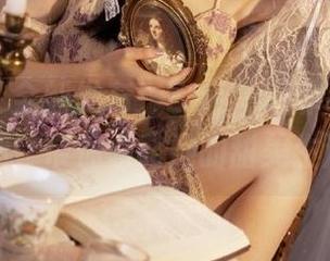 秀人网 – 全新发布：Emily尹菲可爱的私房原图，带你领略她的甜美生活.txt