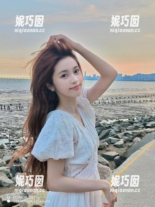 秀人网 - 下载九千柒柒夏天高清写真，捕捉每一个灿烂瞬间.txt