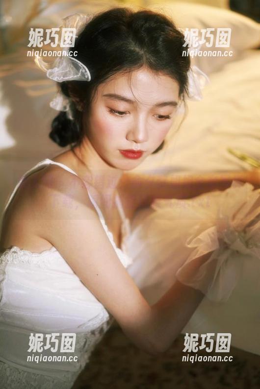 秀人网 - 不容错过：俞夕梦姐姐全套写真下载，瞬间捕捉优雅气质.txt