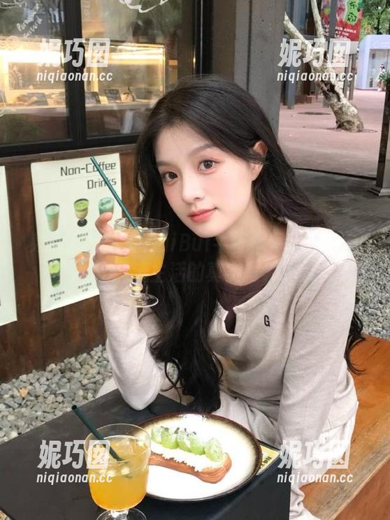 秀人网 - 凯竹BuiBui牛仔裤写真资源合集：潮流生活的真实写照.txt