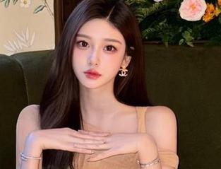 秀人网 – 凯竹兔女郎写真：在观看中发现更多的美与故事.txt