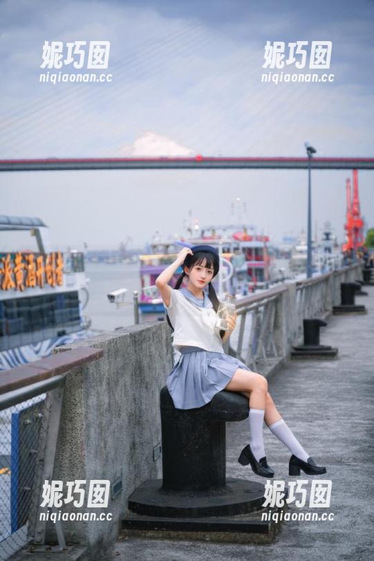 秀人网 - 唐安诺白衬衫写真，图库分享美丽背后的故事.txt