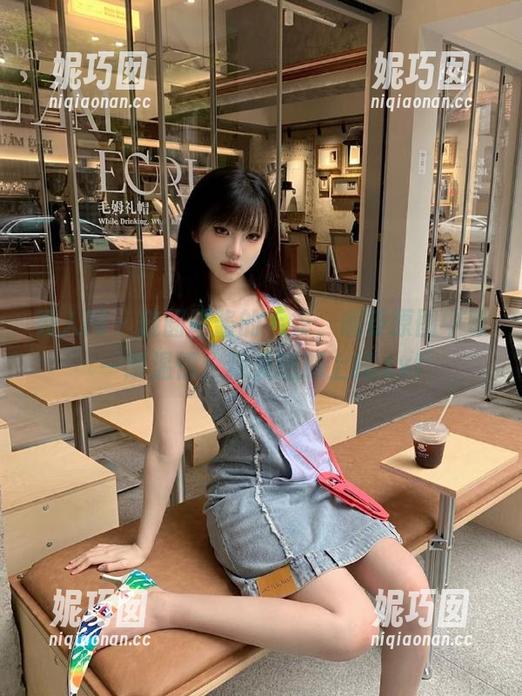 秀人网 - 随圆圆酱的毛衣，感受原图中每一缕温情：精美图册上线.txt