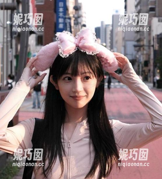 秀人网 - 婕西儿jessie的魅力无限：美足写真图册让你感受潮流和优雅的碰撞.txt