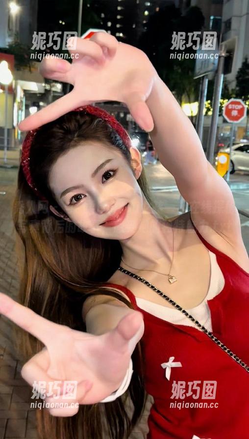 秀人网 - 与媃柔rourou女孩一起在线探秘写真背后的故事，感受她的独特魅力.txt