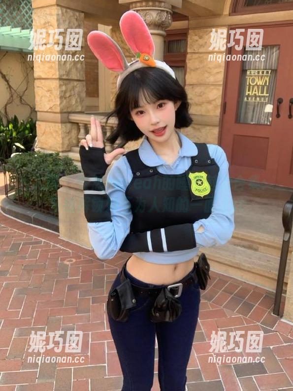 秀人网 - 安然maleah的睡衣魅力合集：在线解锁她不为人知的一面.txt