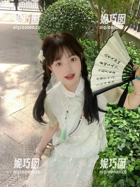 秀人网 - 小纯子白裙写真美图下载，记录青春岁月的美好瞬间！.txt