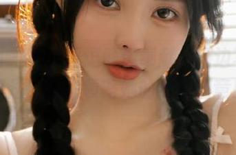 秀人网 – 是小逗逗倾情奉献，海边写真作品免费送，快来领略她的无限创意！.txt