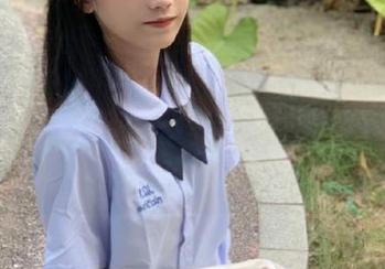 秀人网 – 林乐一灰丝作品欣赏：美图与壁纸的完美结合，定制你的个性桌面风格.txt