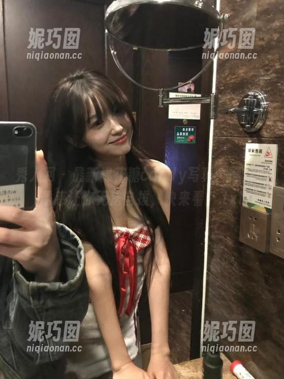 秀人网 - 最新棉花糖candy写真，黑丝的诱惑让你无法自拔，快来看！.txt
