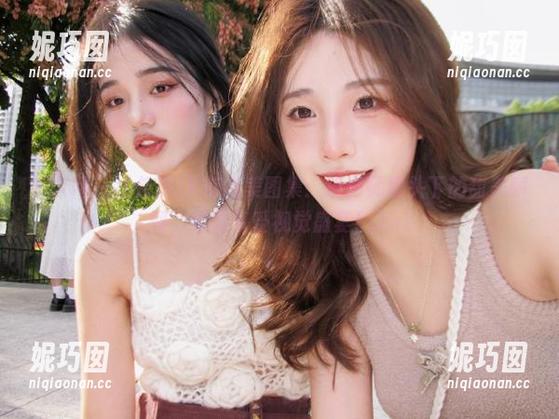 秀人网 - 沈佳熹JK魅力美图集：摄影师镜头下的甜美瞬间，尽情享受视觉盛宴！.txt