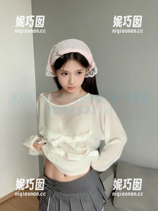 秀人网 - 爱酱里的灰丝图集：每一张都是定制的艺术之作.txt