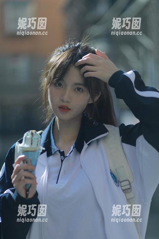 秀人网 - 赶快来！王俪丁的和服美图免费送出，让你眼花缭乱！.txt