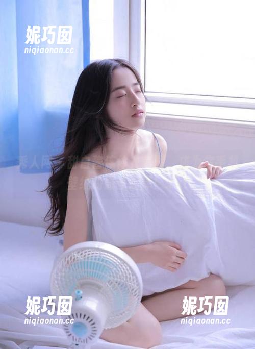 秀人网 - 甜白酱连体衣美图，成为你手机壁纸的最佳选择！.txt