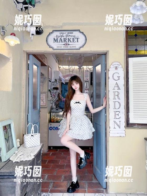 秀人网 - 筱慧cindy魅惑比基尼美图图包，悠然夏日的清凉视觉盛宴！.txt