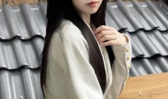 秀人网 – 绮里嘉ula精彩豹纹作品分享，探索她的艺术与自我表达.txt