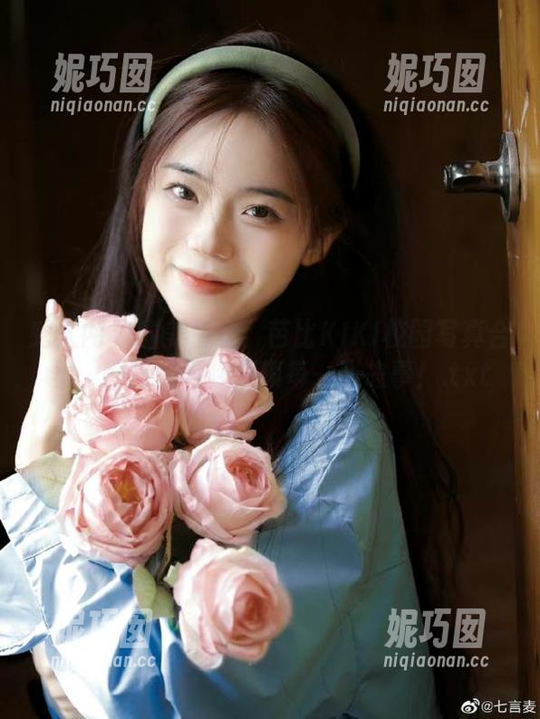 秀人网 - 甜美青春：芭比KIKI校园写真合集，网盘里等你解锁每一张故事！.txt