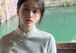 秀人网 – 超美金悦汐黑丝写真集下载，让你的视觉享受升级！.txt
