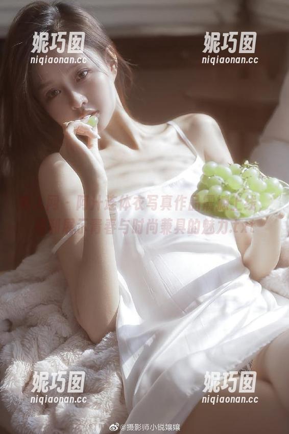 秀人网 - 阿汁连体衣写真作品震撼上线，福利展示青春与时尚兼具的魅力.txt