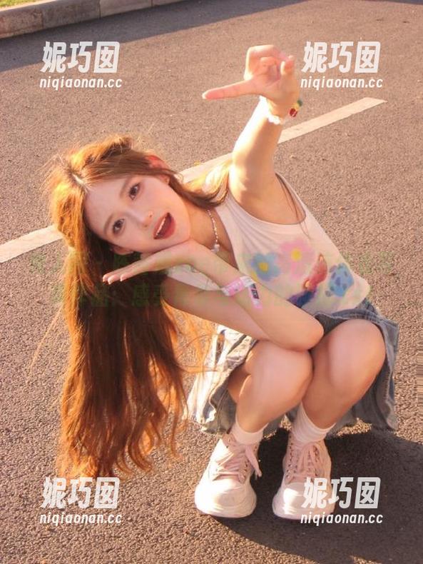 秀人网 - 陈茜妮zoe带来的高清连体衣写真作品：感受青春与活力的碰撞.txt