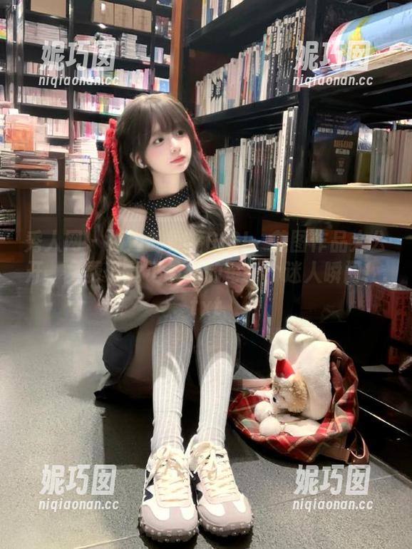 秀人网 - 海边的黄婧GIGI：美图作品大公开，免费下载记录她的每一个迷人瞬间！.txt