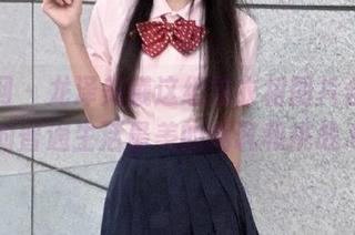 秀人网 – 龙泽美曦这组连衣裙图片合集，是对普通生活最美的嘲讽和挑战.txt