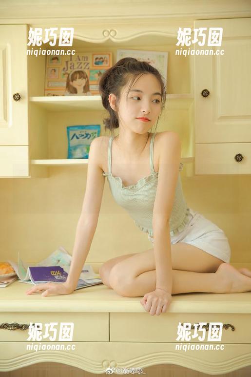 秀人网 - 龙籹cool高跟鞋写真，绚丽美图与壁纸，让你的心融化哦！.txt