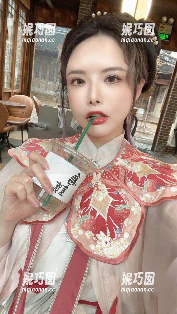 万圣节特辑：秋和柯基图包资源，带你领略不一样的节日风采！.txt