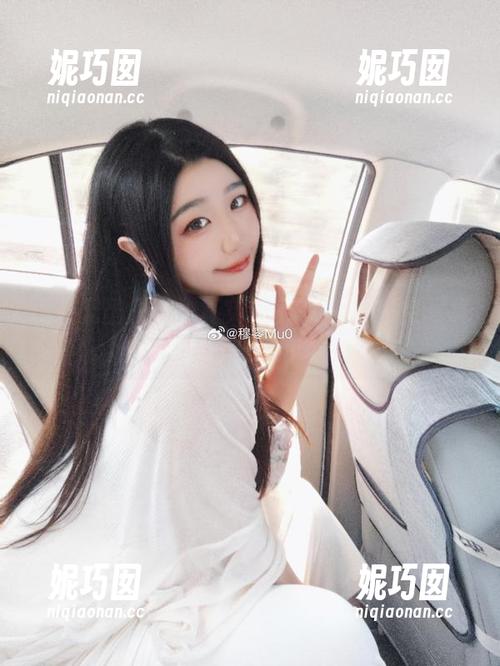 感受无圣光下的真实：穆零Mu0镂空写真作品背后的故事与理念.txt