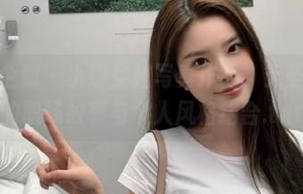 紧急企划 – 小恩空姐写真作品，无圣光下的职场故事与个人风格结合.txt