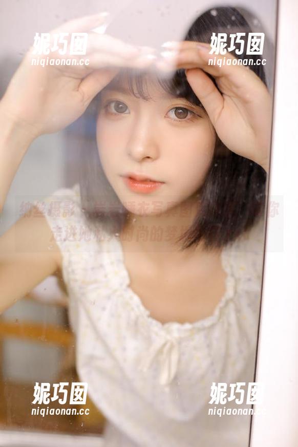 纳丝摄影 - 岩岩睡衣写真图库分享，带你走进她私人时尚的梦境世界.txt