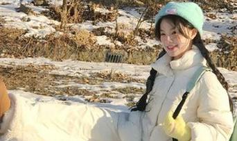 纵享绞肉姬绝区零艾莲·乔极致摄影，完整网盘合集陪你畅游.txt