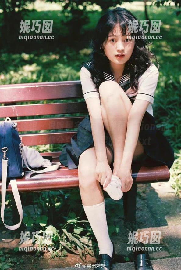 美媛馆 - 温暖居家生活，伊雨蔓Fiona的写真集分享带来心灵的宁静.txt