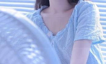 美媛馆 – 优雅与自信的展现：佘贝拉bella空姐作品集及高清原图.txt