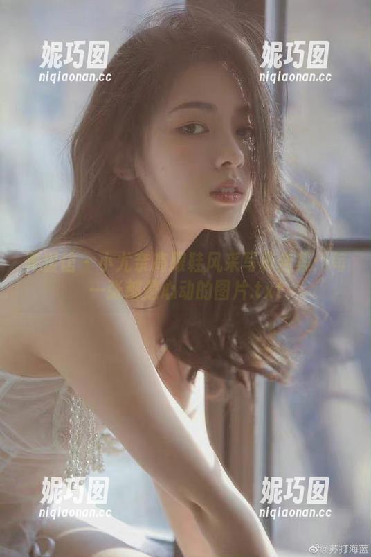 美媛馆 - 小尤奈高跟鞋风采写真合集：每一张都是心动的图片.txt