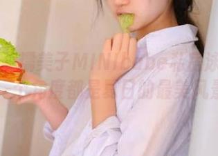 美媛馆 – 糯美子MINIbabe私房泳衣美图：每一个角度都是夏日的最美风景.txt
