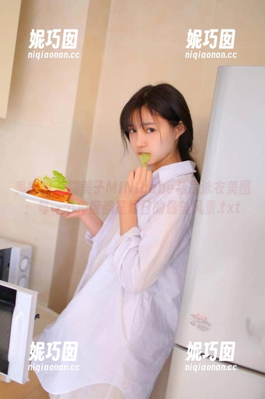 美媛馆 - 糯美子MINIbabe私房泳衣美图：每一个角度都是夏日的最美风景.txt