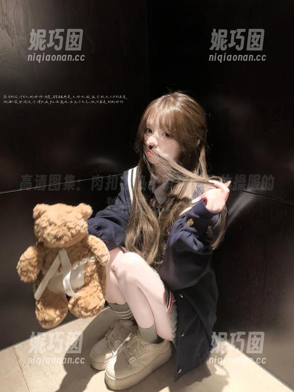 高清图集：肉扣热热子带你领略体操服的独特美感.txt